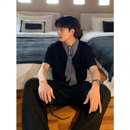 BY20167# 曼巴棉假两件乐盛兴休闲小众设计简约装饰领男女高级感 服裝批發男裝批發服飾貨源
