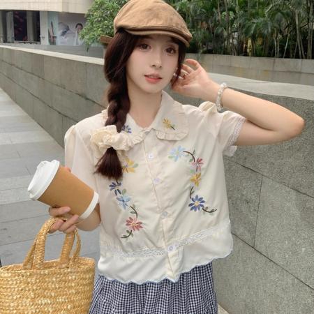 复古甜美碎花刺绣娃娃领衬衫女夏季新款设计感别致短袖上衣  服裝批發女裝批發服飾貨源