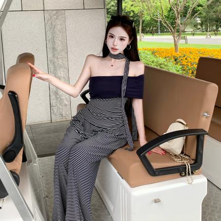 撞色条纹拼接一字肩多种穿法T恤上衣阔腿长裤小众设计感套两件套  服裝批發女裝批發服飾貨源