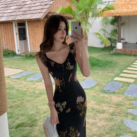 碎花黑色v领裙金盏绮梦法式复古印花吊带连衣裙女夏度假长裙  服裝批發女裝批發服飾貨源