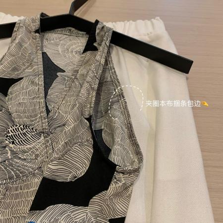 BY20902# 复古印花交叉v领挂脖吊带背心女夏季绑带修身外穿设计感辣妹上衣  服裝批發女裝批發服飾貨源