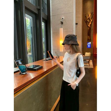 BY20925# 赵辰晨爱心镂空短袖T恤女夏新款辣妹设计感洋气显瘦微透上衣  服裝批發女裝批發服飾貨源