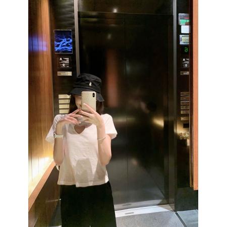 BY20925# 赵辰晨爱心镂空短袖T恤女夏新款辣妹设计感洋气显瘦微透上衣  服裝批發女裝批發服飾貨源