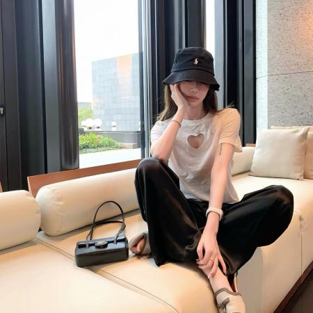 BY20925# 赵辰晨爱心镂空短袖T恤女夏新款辣妹设计感洋气显瘦微透上衣  服裝批發女裝批發服飾貨源
