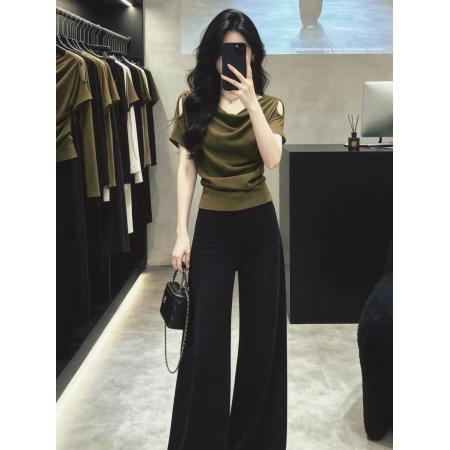 BY20947# 墨绿色荡领简约露肩修身短袖T恤女夏季显瘦减龄休闲洋气上衣  服裝批發女裝批發服飾貨源