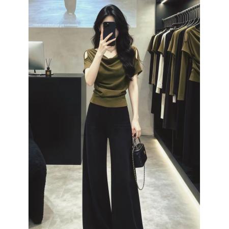 BY20947# 墨绿色荡领简约露肩修身短袖T恤女夏季显瘦减龄休闲洋气上衣  服裝批發女裝批發服飾貨源