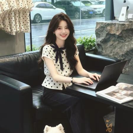 BY20948# 白色波点蝴蝶结收腰短袖衬衫衬衣女夏季绝美巨好看氛围感上衣  服裝批發女裝批發服飾貨源