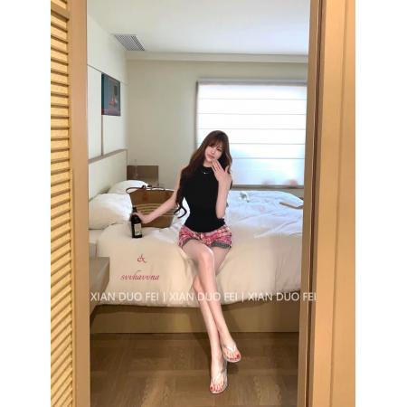 BY20973# 淡人高知穿搭一整套甜辣针织半高领上衣格子修身短裤早春漂亮套装  服裝批發女裝批發服飾貨源