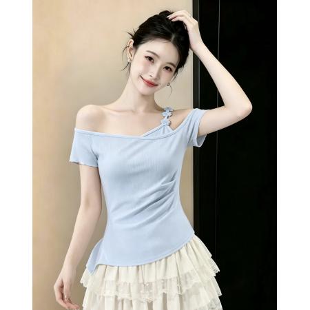 BY21043# 纯欲温柔减龄花边肩带短袖T恤女夏季甜辣妹斜肩修身上衣 服裝批發女裝批發服飾貨源