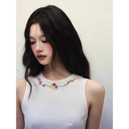 BY21089# 法式气质高级感收腰无袖背心短裙夏小众不撞款连衣裙 服裝批發女裝批發服飾貨源