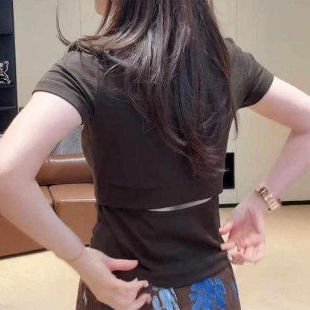 BY21127# 夏季收腰显瘦后背镂空设计感短袖时尚纯色T恤 服裝批發女裝批發服飾貨源