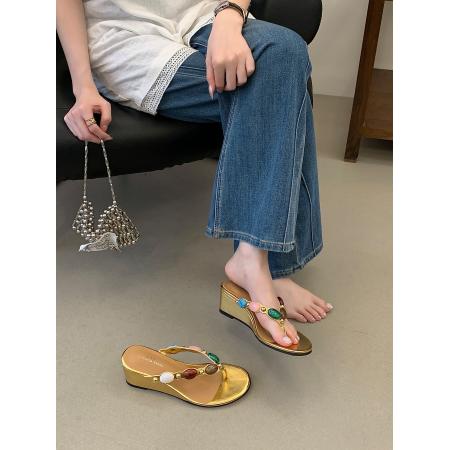 X-33261# 夏季波希米亚坡跟宝石夹趾凉拖配裙子外穿人字拖35-40 女鞋批发鞋子货源