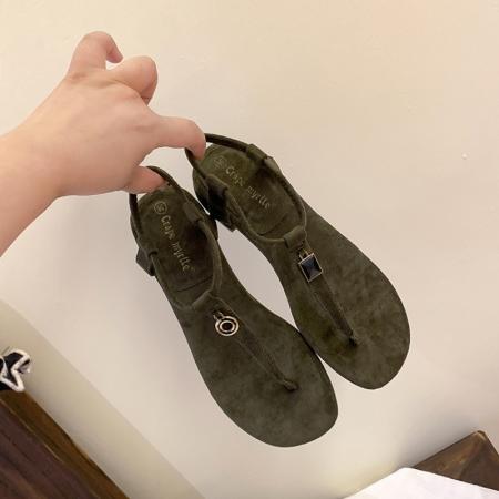 X-33300# 网红同款夏季上新复古鸳鸯设计金扣T带夹趾平底凉鞋女通勤 女鞋批发鞋子货源