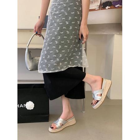 X-33330# 厚底增高7cm一字拖女外穿超火的鞋子小个子百搭草编凉拖鞋 女鞋批发鞋子货源