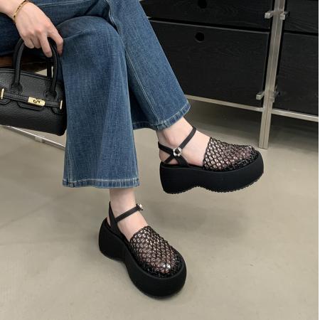 X-33342# 追品厚底渔网编织镂空新款松糕一字带包头凉鞋 女鞋批发鞋子货源