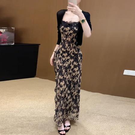 BY21288# 复古碎花蕾丝拼接吊带裙女浪漫度假长裙连衣裙搭配简约防晒开衫 服裝批發女裝批發服飾貨源