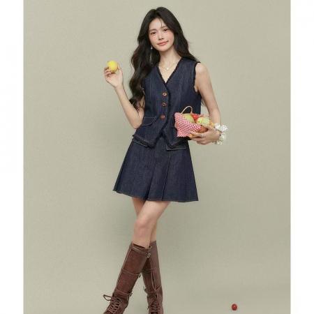 BY21394# 新款学院风减龄无袖马甲上衣百褶半身裙两件套 服裝批發女裝批發服飾貨源