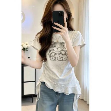 BY21476# 官拍大码女装卡通印花短袖T恤不规则设计别致小个子显瘦百搭上衣 服裝批發女裝批發服飾貨源