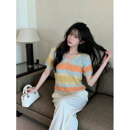 BY21541# 夏季新款V领设计渐变色洋气活力撞色条纹针织衫上衣  服裝批發女裝批發服飾貨源