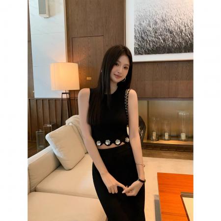 BY21636# 亮片小花两件套无袖针织吊带背心上衣女包臀半身裙套装  服裝批發女裝批發服飾貨源