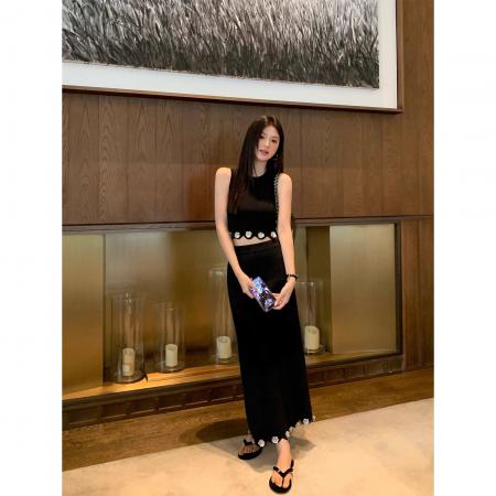 BY21636# 亮片小花两件套无袖针织吊带背心上衣女包臀半身裙套装  服裝批發女裝批發服飾貨源