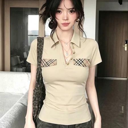 BY21726# 学院风卡其色翻领衫正肩短袖t恤女夏季修身显瘦辣妹短款上衣  服裝批發女裝批發服飾貨源