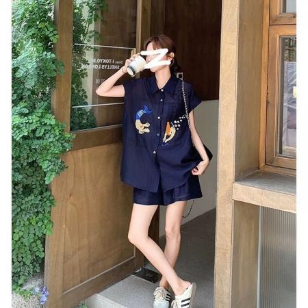 BY21733# 藏蓝色减龄刺绣短袖亚麻衬衫套装女夏季新款休闲小个子短裤两件套  服裝批發女裝批發服飾貨源
