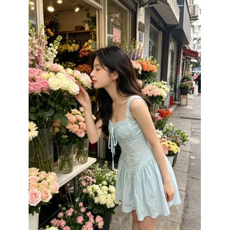 BY21924# 镂空刺绣吊带夏纯欲风收腰显瘦甜辣短款小个子连衣裙女 服裝批發女裝批發服飾貨源