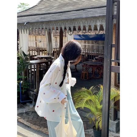 BY21948# 韩版重工彩色花朵刺绣衬衫女春夏宽松长袖上衣防晒薄外套 服裝批發女裝批發服飾貨源