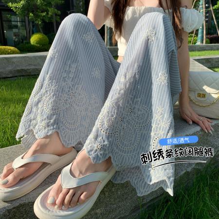 BY22165# 蓝色条纹刺绣阔腿裤女夏季新款高腰蕾丝拼接休闲直筒裤 服裝批發女裝批發服飾貨源