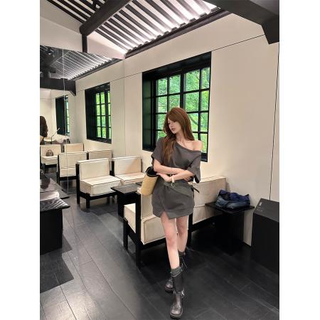 BY22188# 灰色连衣裙女夏季短袖露锁骨性感短款约会包臀显瘦短裙 服裝批發女裝批發服飾貨源