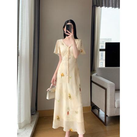 BY22372# 法式V领显瘦连衣裙女气质显瘦温柔风碎花飞飞袖中长连衣裙 服裝批發女裝批發服飾貨源