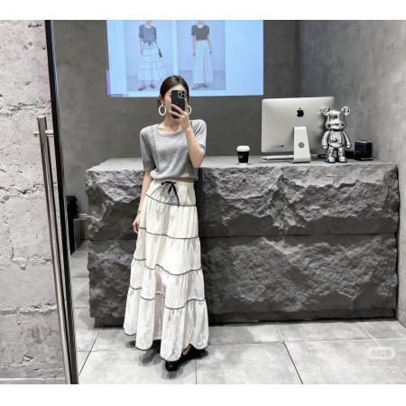 BY22906# 时尚镂空方领洋气短袖针织衫女显瘦气质小众上衣+白色蕾丝网纱裙  服裝批發女裝批發服飾貨源