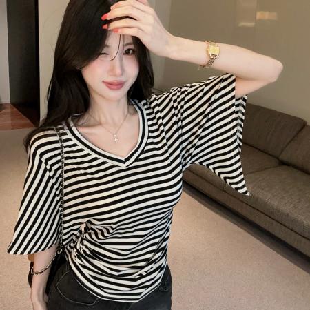 BY23132# 掐腰V领宽松显瘦蝙蝠袖设计感上衣 服裝批發女裝批發服飾貨源