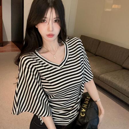 BY23132# 掐腰V领宽松显瘦蝙蝠袖设计感上衣 服裝批發女裝批發服飾貨源