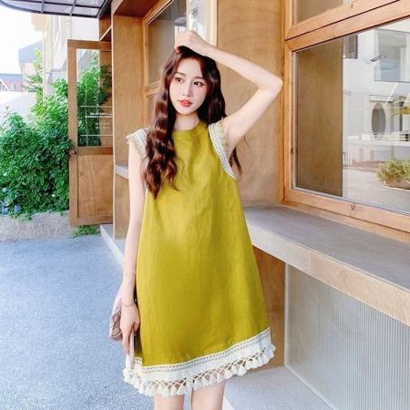 BY23413# 蕾丝边拼接黄色无袖连衣裙女夏新款小个子超火绝美a字短裙 服裝批發女裝批發服飾貨源