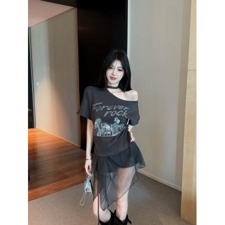 BY23474# —斜肩印花短袖T恤女独特别致漂亮巨好看上衣配屁帘 服裝批發女裝批發服飾貨源