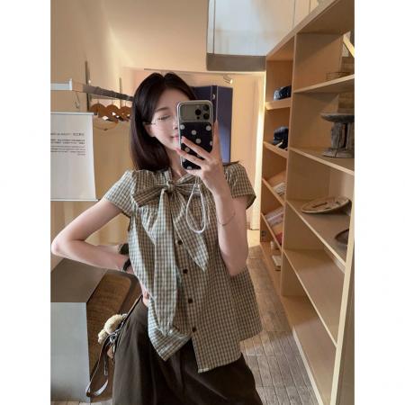 BY23477# 韩版气质立领系带格纹小飞袖衬衫女装设计感小众别致上衣 服裝批發女裝批發服飾貨源