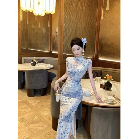 BY23640# 设计师蓝色碎花印花旗袍连衣裙收腰包臀长裙 服裝批發女裝批發服飾貨源