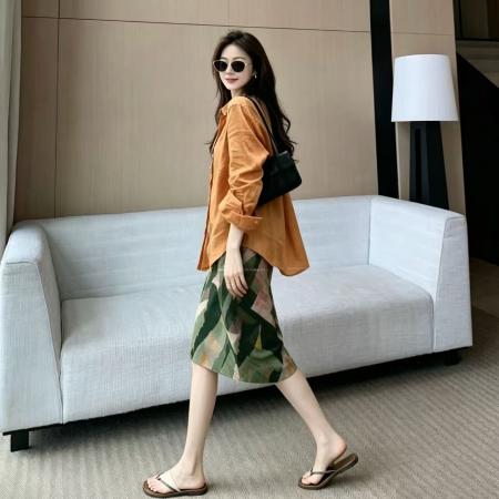 BY23808# 时尚气质套装女夏季新款天丝亚麻凉爽防晒衬衫+印花半身裙潮 服裝批發女裝批發服飾貨源