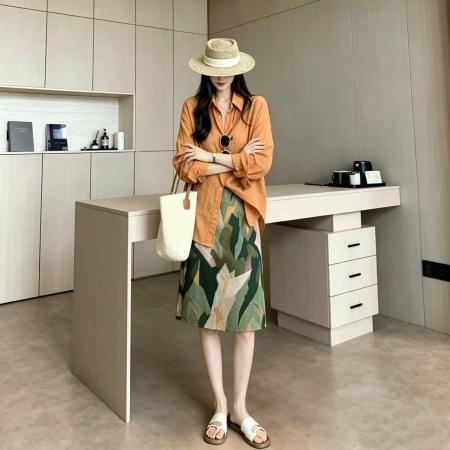 BY23808# 时尚气质套装女夏季新款天丝亚麻凉爽防晒衬衫+印花半身裙潮 服裝批發女裝批發服飾貨源
