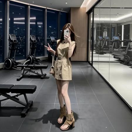 BY23877# 法式复古卡其色背心连衣裙女夏季新款巨好看收腰a字工装短裙 服裝批發女裝批發服飾貨源