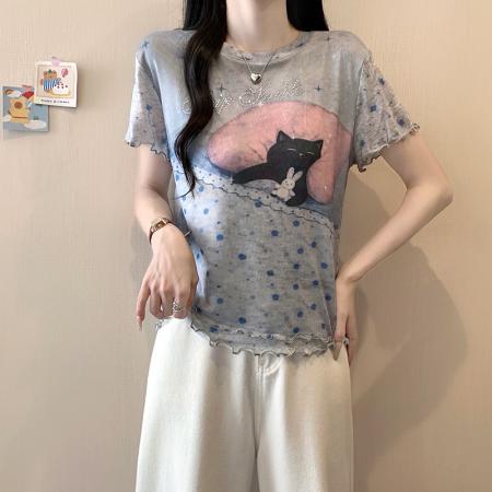 BY24101# 夏装新款胖mm大码女韩系印花小猫烫钻木耳边小衫上衣  服裝批發女裝批發服飾貨源
