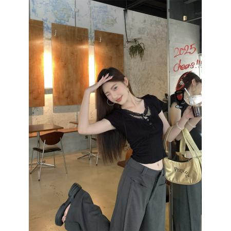 BY24197# 短袖t恤女新款夏正肩修身蕾丝拼接黑色短款上衣 服裝批發女裝批發服飾貨源