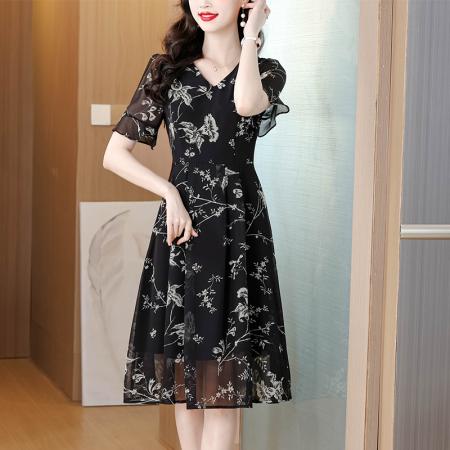 黑色荷叶袖时尚特别漂亮掐腰连衣裙女夏新款v领好看印花裙子 服裝批發女裝批發服飾貨源