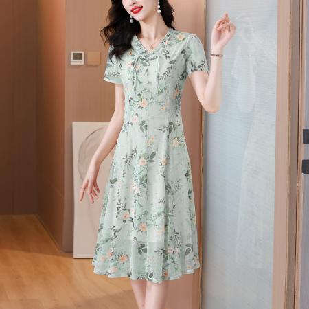 新款夏季泡泡袖V领收腰显瘦装连衣裙女 服裝批發女裝批發服飾貨源