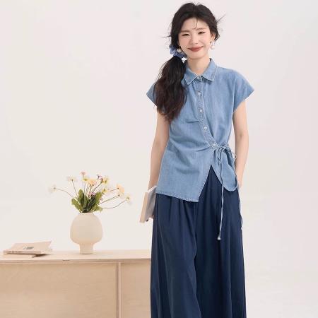 BY24670# 花田橱窗HTmeme钢琴夜曲休闲百搭斜扣绑带牛仔衬衫女夏通勤上衣  服裝批發女裝批發服飾貨源