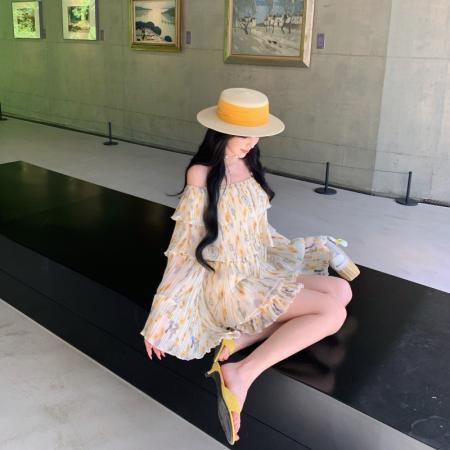 BY24768# 绝美印花褶皱上衣短裤套装女夏季新款洋气独特纯欲甜辣显瘦两件套