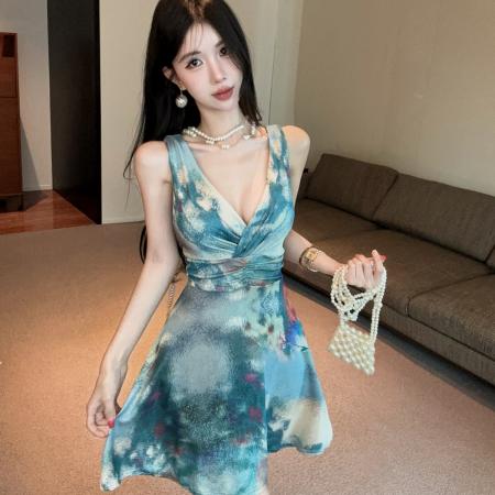 BY24790# 晕染印花V领无袖吊带背心女夏季收腰设计感小众裙子