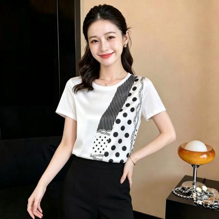 BY24802# 夏装新款时尚圆领拼仿真丝波点白色短袖T恤女小众上衣女